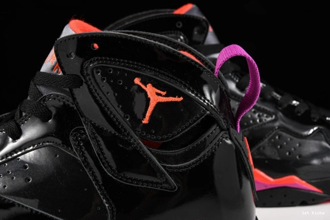 1st Kicks Jordan 7 Black Air Patent 313358-006 Retro 0816